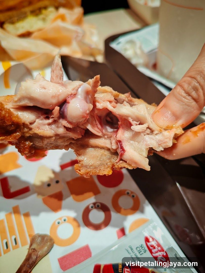 Fried Chicken with Sauce Packet