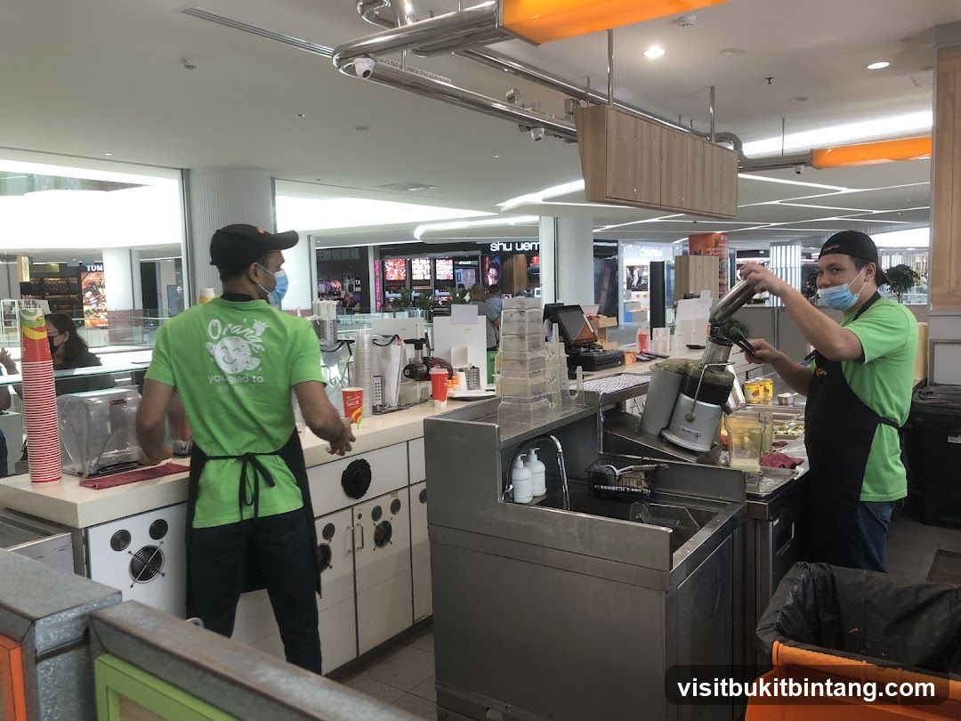 Juice Bar Staff