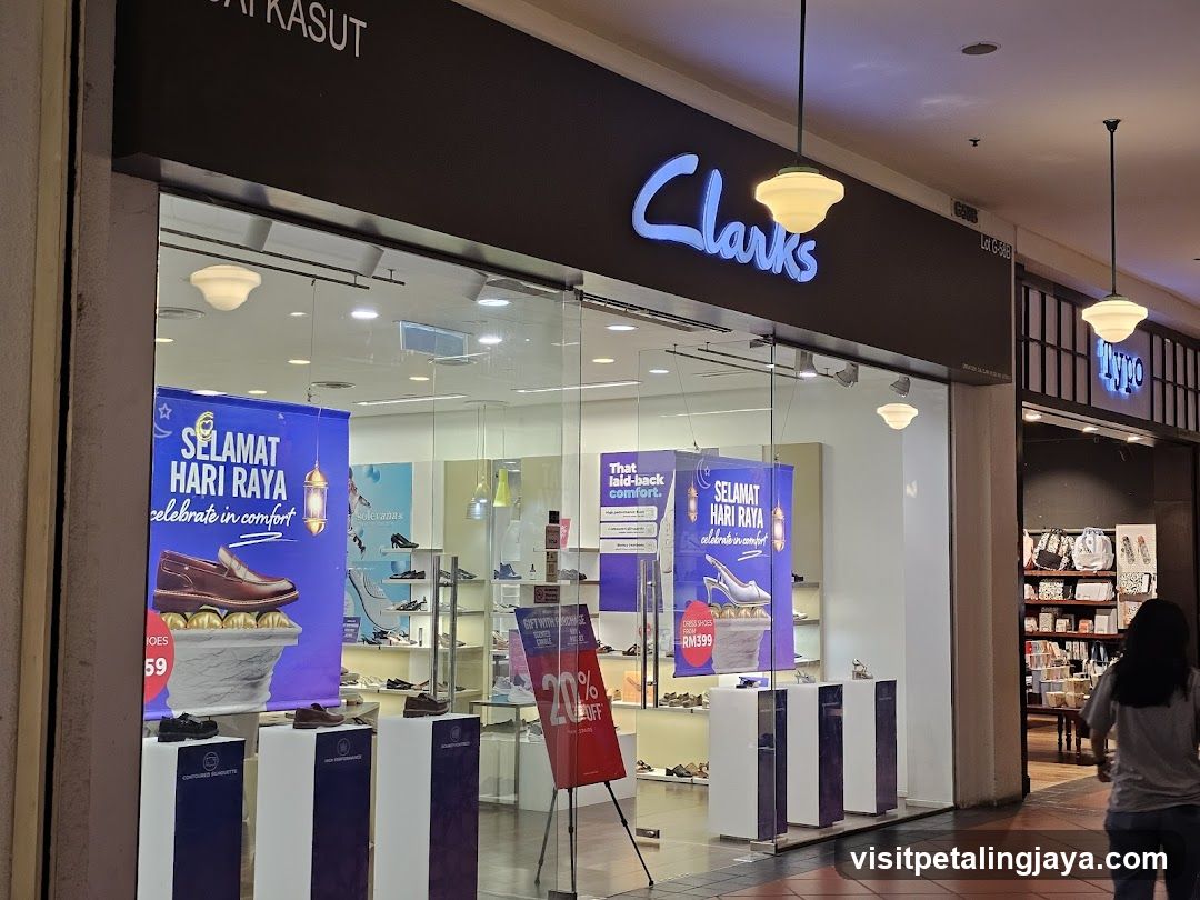 Clarks @ The Curve
