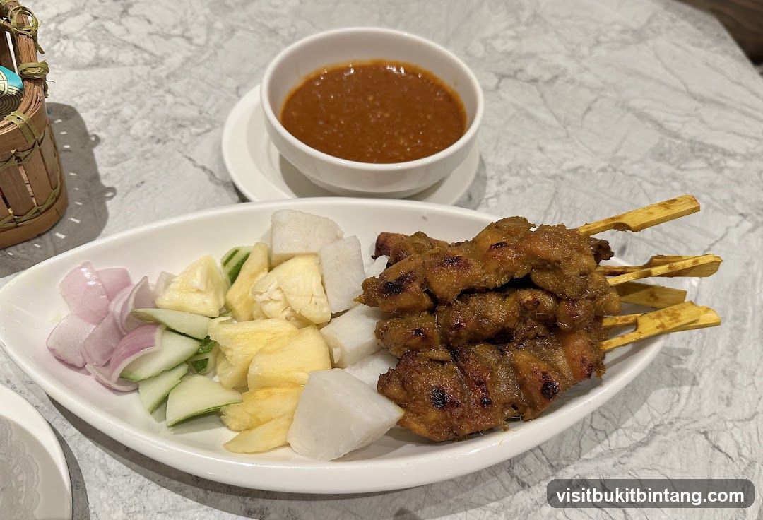 Chicken Satay with Peanut Sauce
