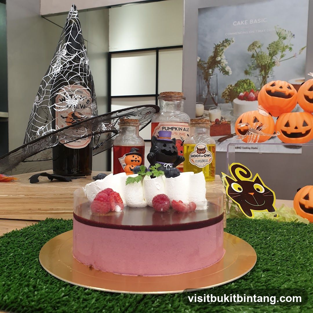 Halloween Cake Display