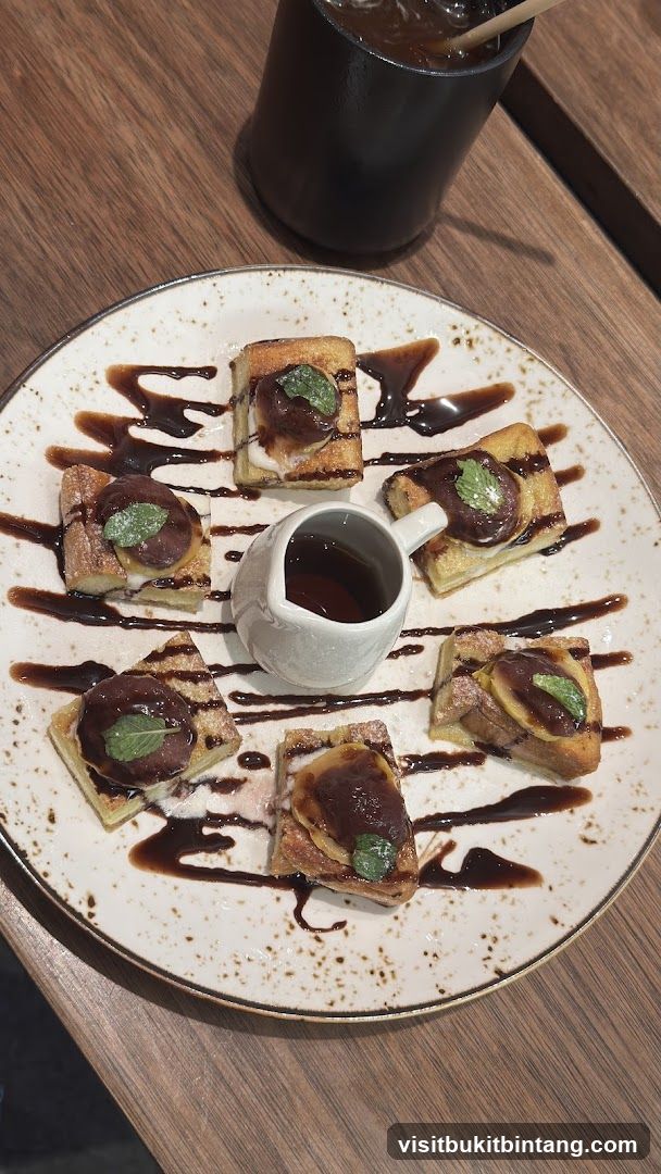 Dessert Platter with Syrup