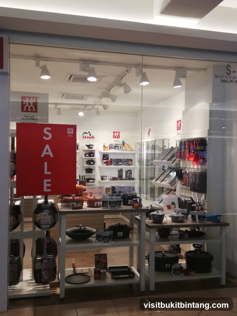 Kitchenware Store Display