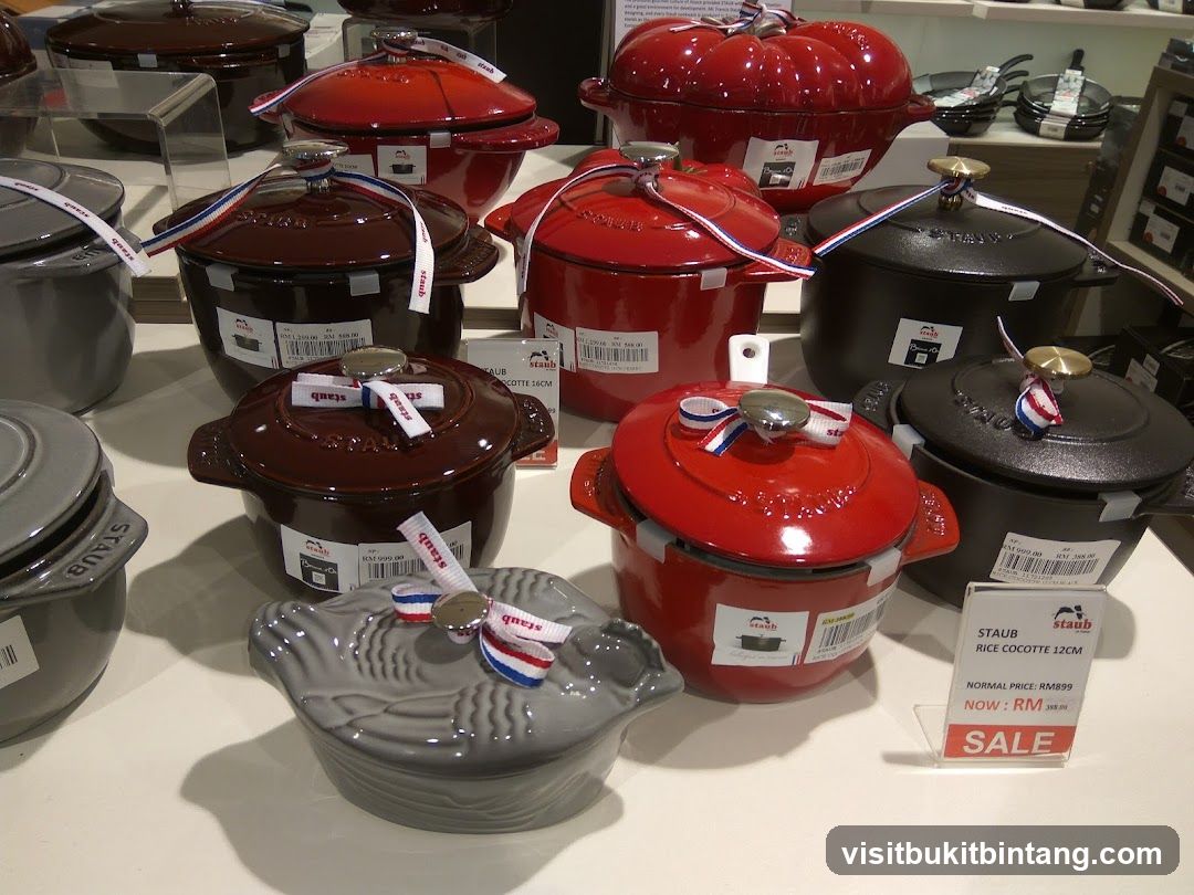 Staub Cookware Display
