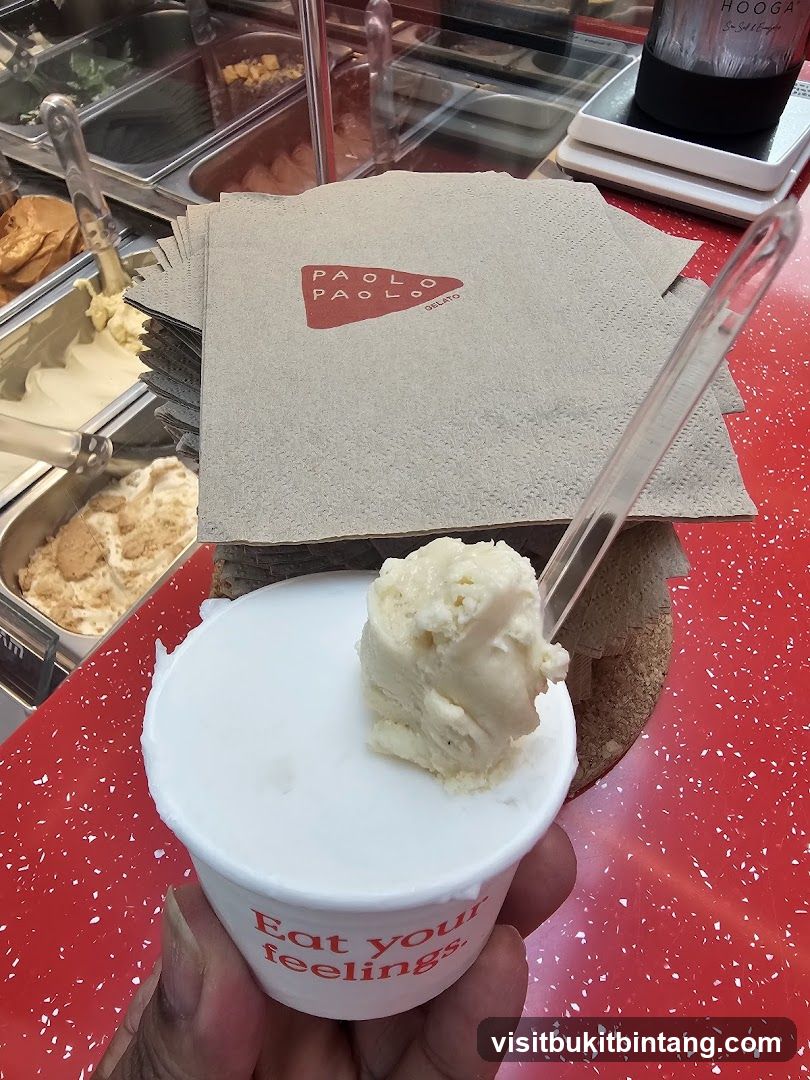 Gelato Cup with Napkin