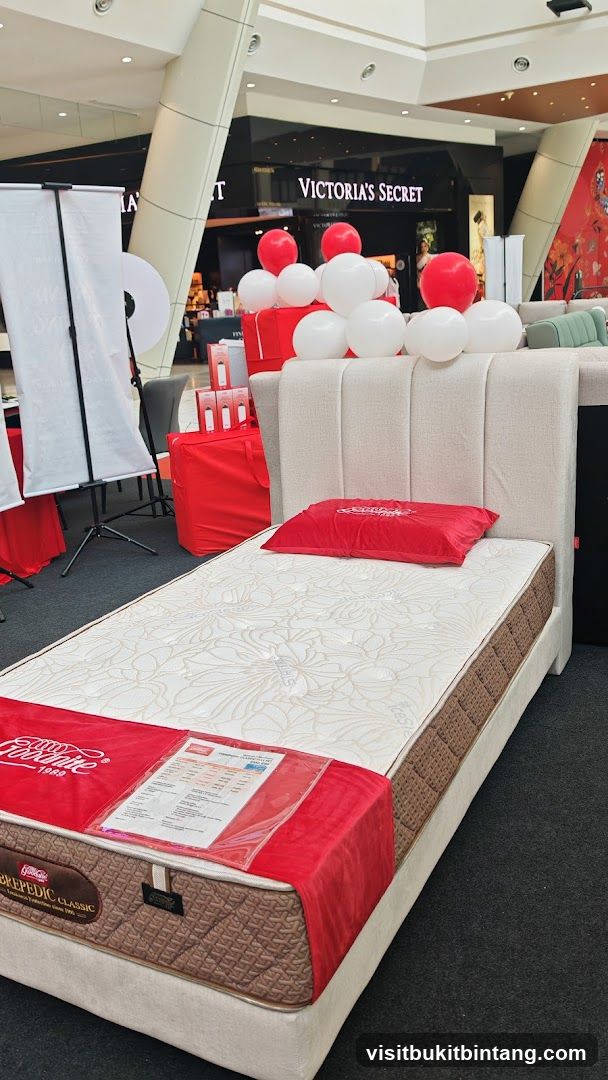 Mattress Display with Balloons