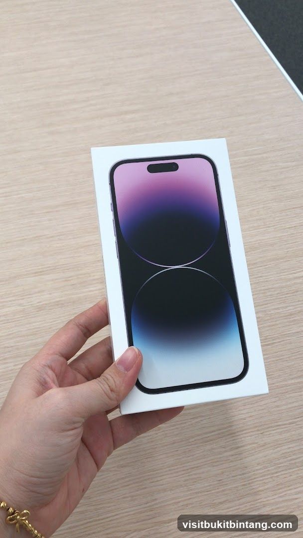 iPhone 14 Pro box
