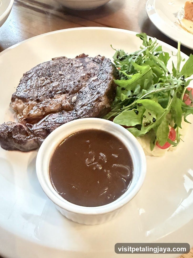 Steak with Arugula and Sauce