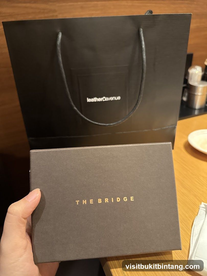 Shopping Bag and Box
