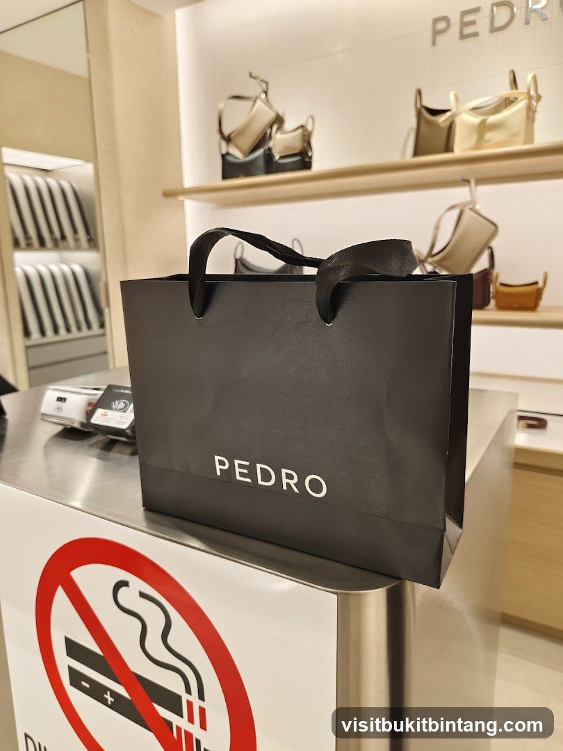 PEDRO Gurney Plaza