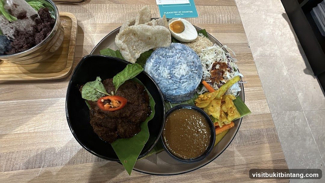 Nasi Kerabu Platter