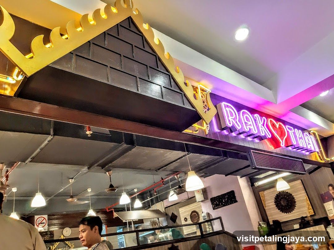 Rak Thai Interior View