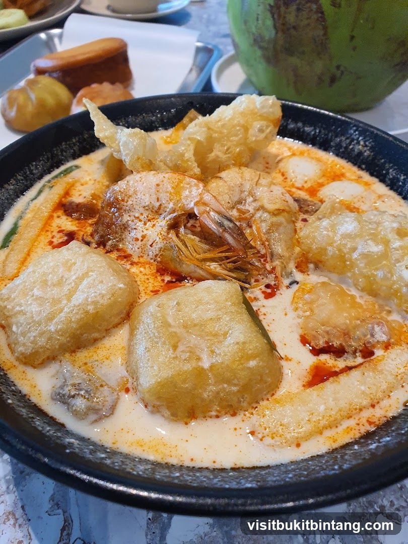 Laksa with Prawns and Tofu