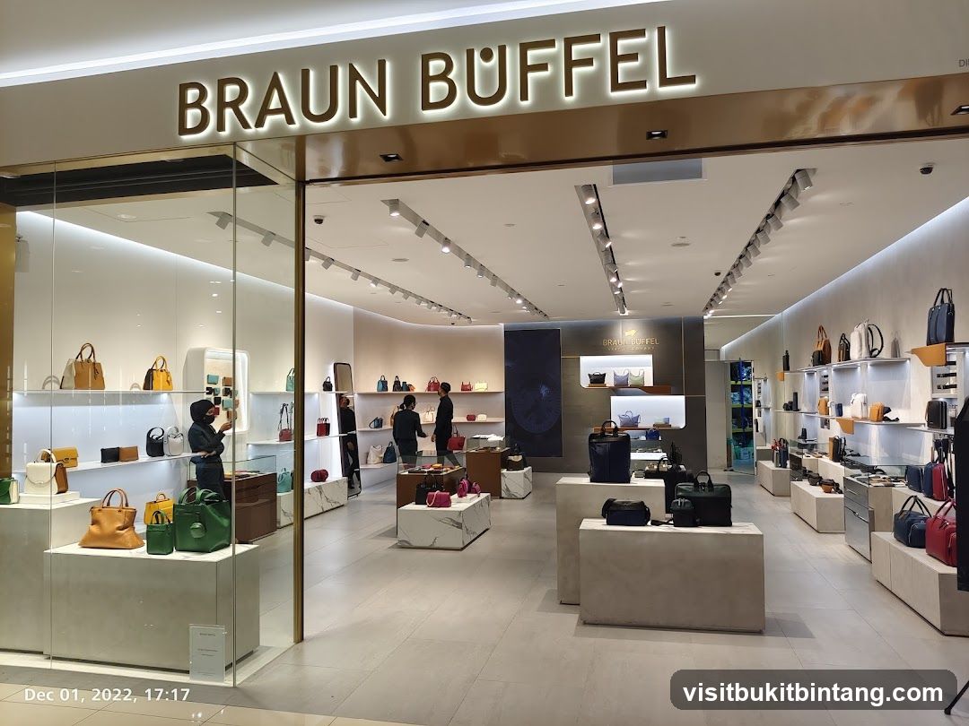 Braun Büffel Gurney Plaza