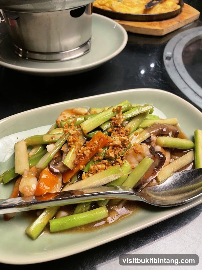 Stir-fried Asparagus with Shrimp and Mushrooms