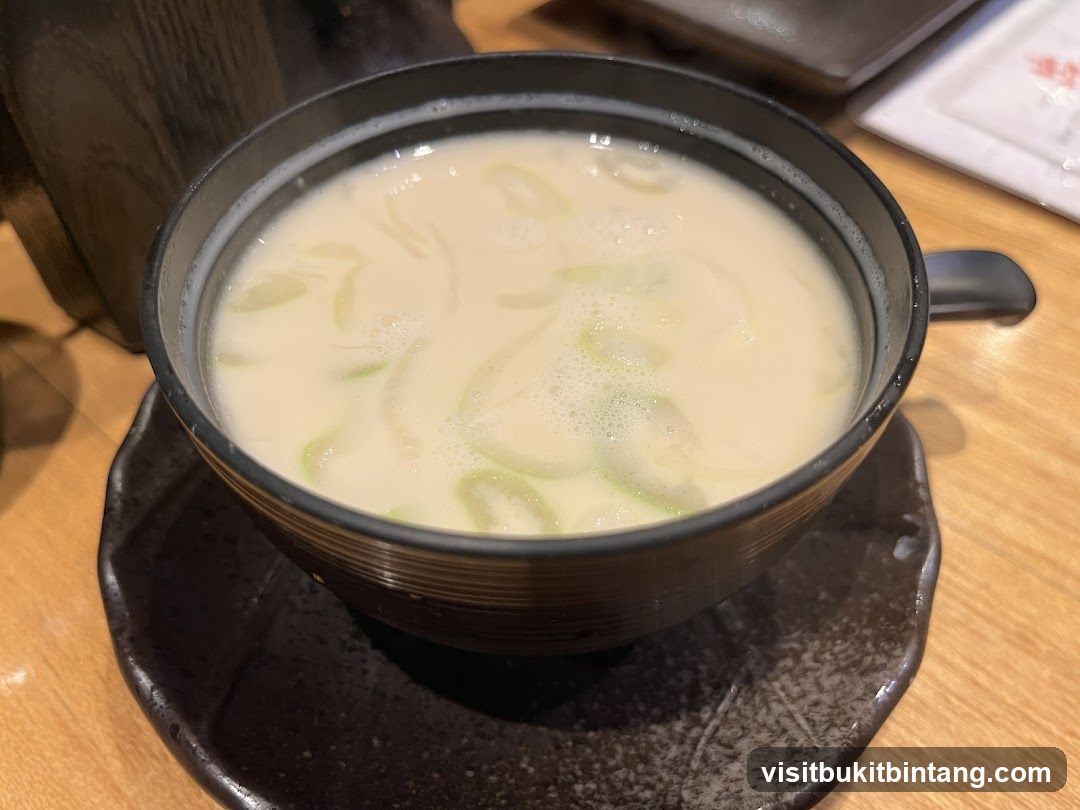 Creamy Soup with Green Onions