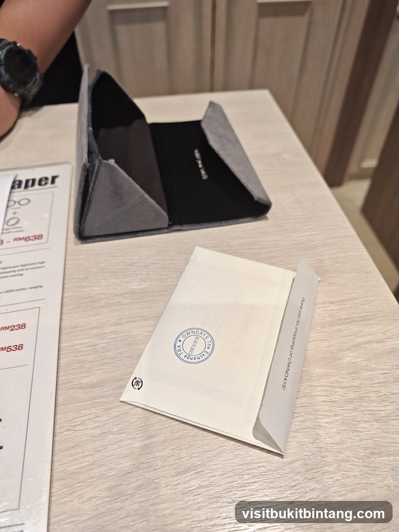 Eyewear Case and Receipt