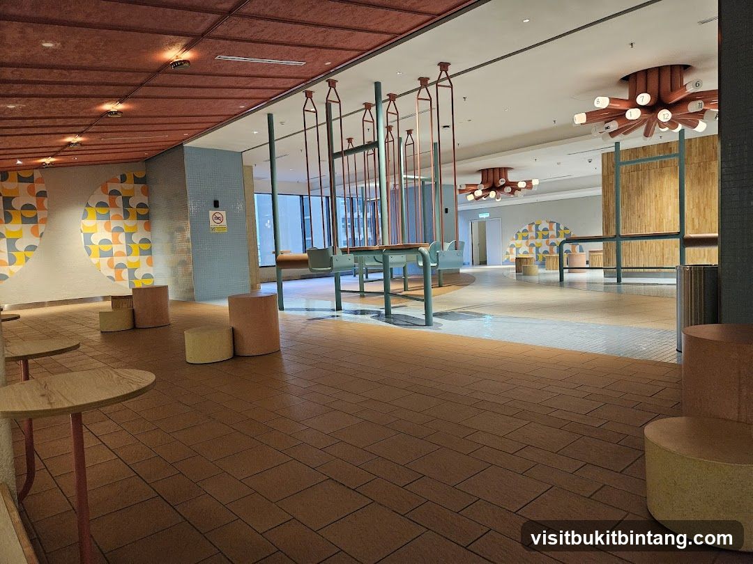 Modern Seating Area with Colorful Decor