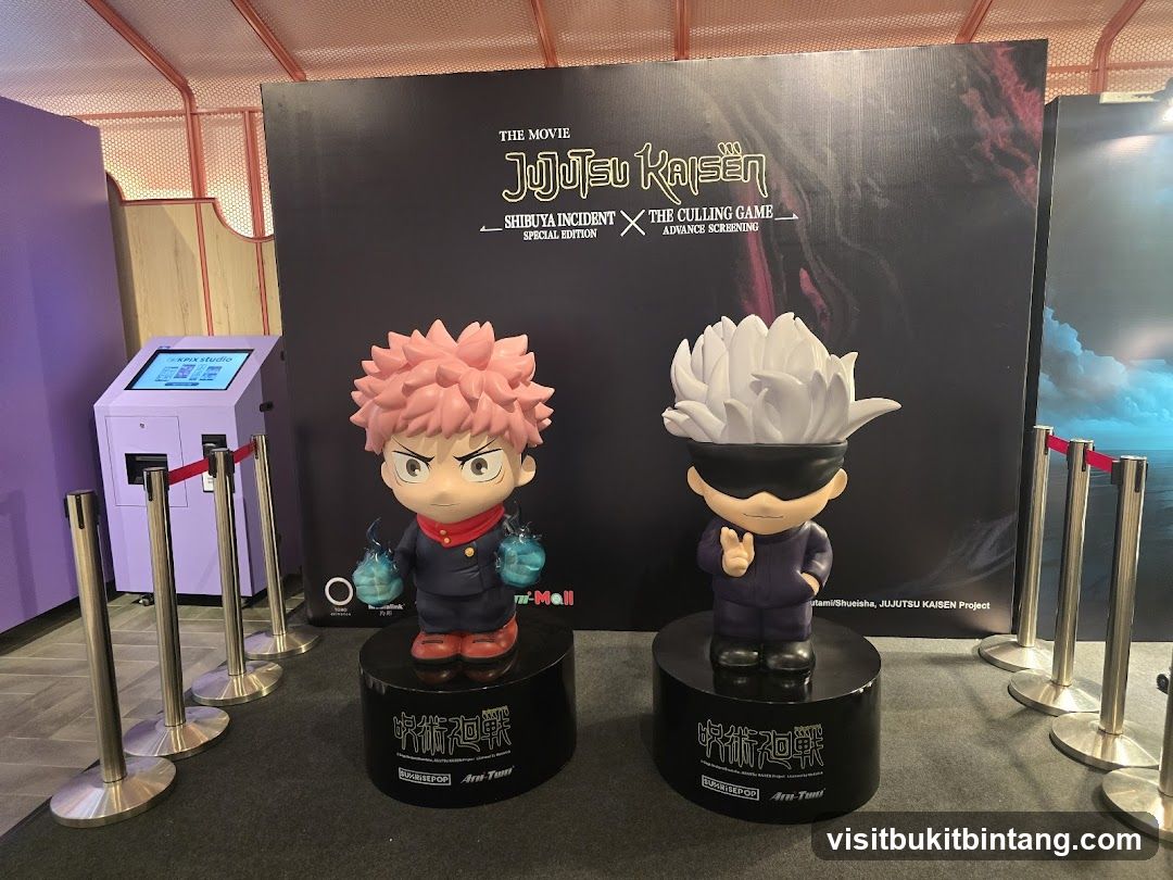 Jujutsu Kaisen Advance Screening Display