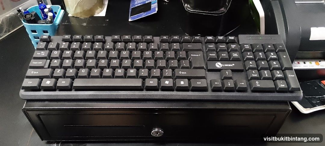 Keyboard and Cash Drawer
