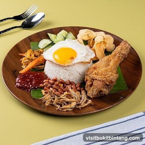 Nasi Lemak with Fried Chicken