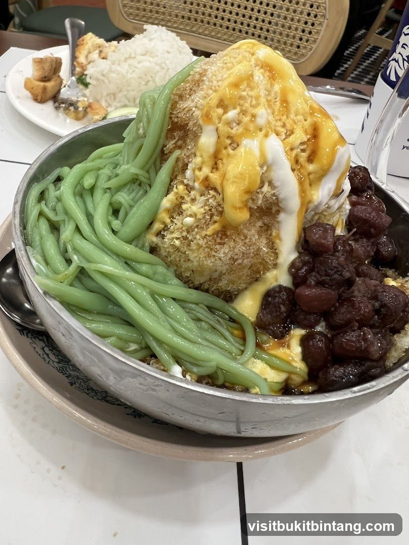 Dessert with Red Beans and Green Noodles
